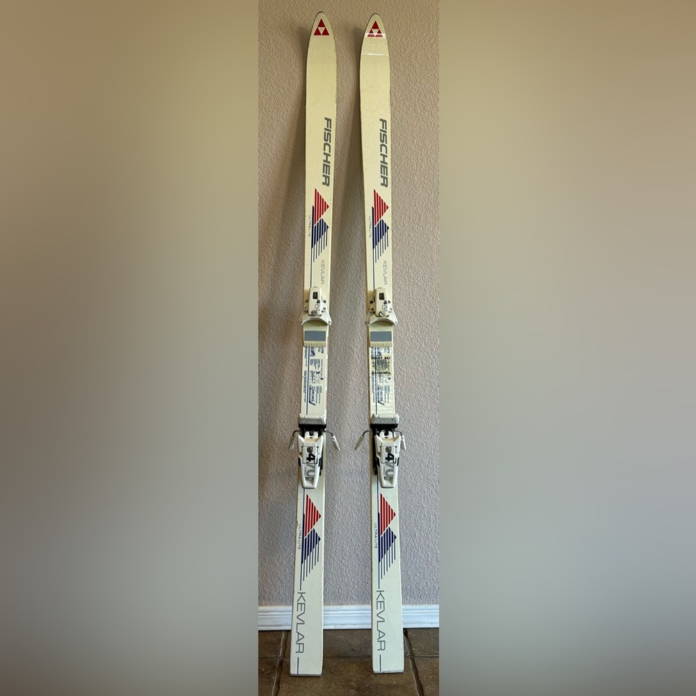 Fischer Ultralite Vintage Snow Skis 158cm With Tyrolia 470 Bindings